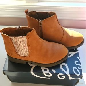 Oshkosh RevaG brown toddler boot sz 9